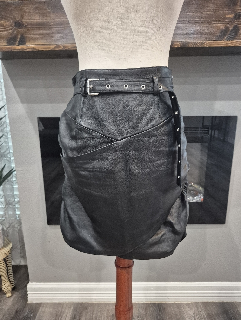 Camila Coelho Leather Black Mini Skirt with Belt Size Medium - Picture 2 of 7